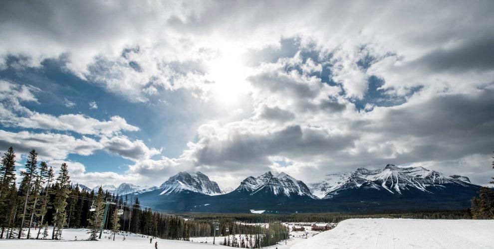 Winterliche Berglandschaft in Alberta Kanada
