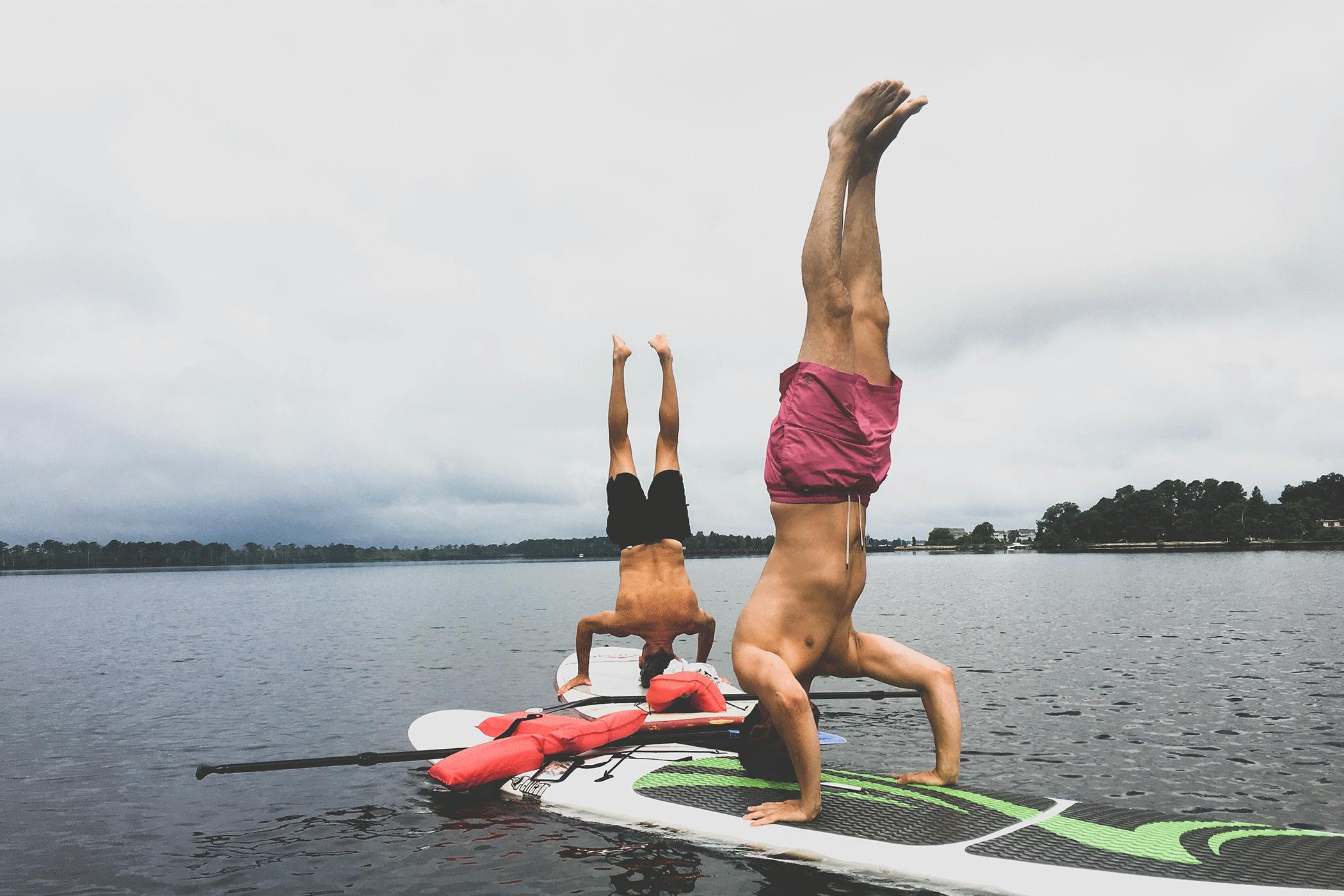 Sommertrend & Balance-Akt: Wie geht Yoga auf dem Sup-Board?