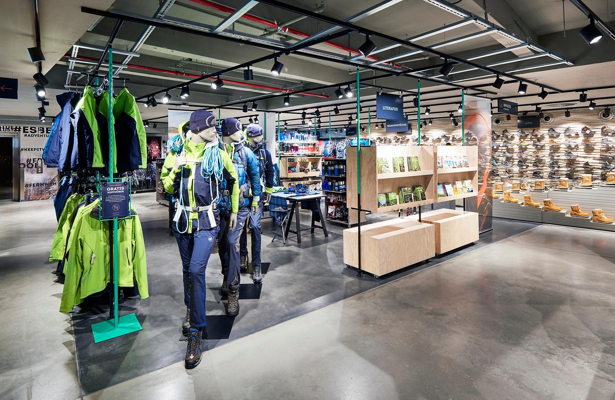  SportScheck_Nuernberg_Outdoor_Herren