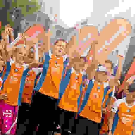 Viele Kinder am Start beim Stadtlauf in Köln.