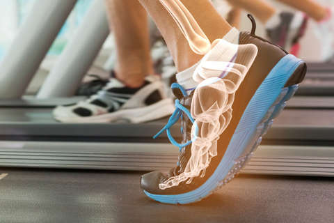 Grafische Darstellung der Fußknochen auf einem Laufband.
