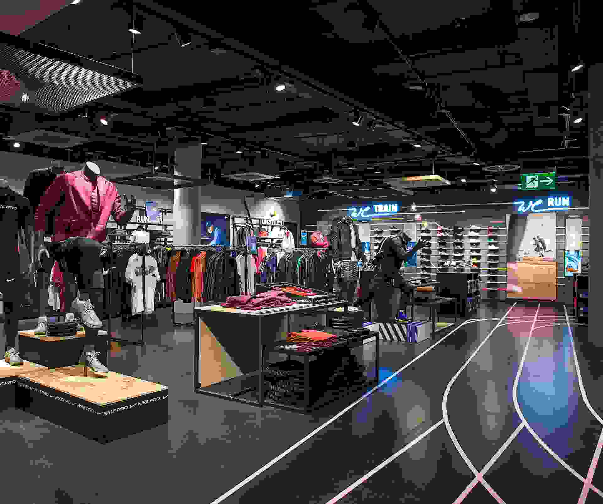 SportScheck Filiale München Das Sportgeschäft in München