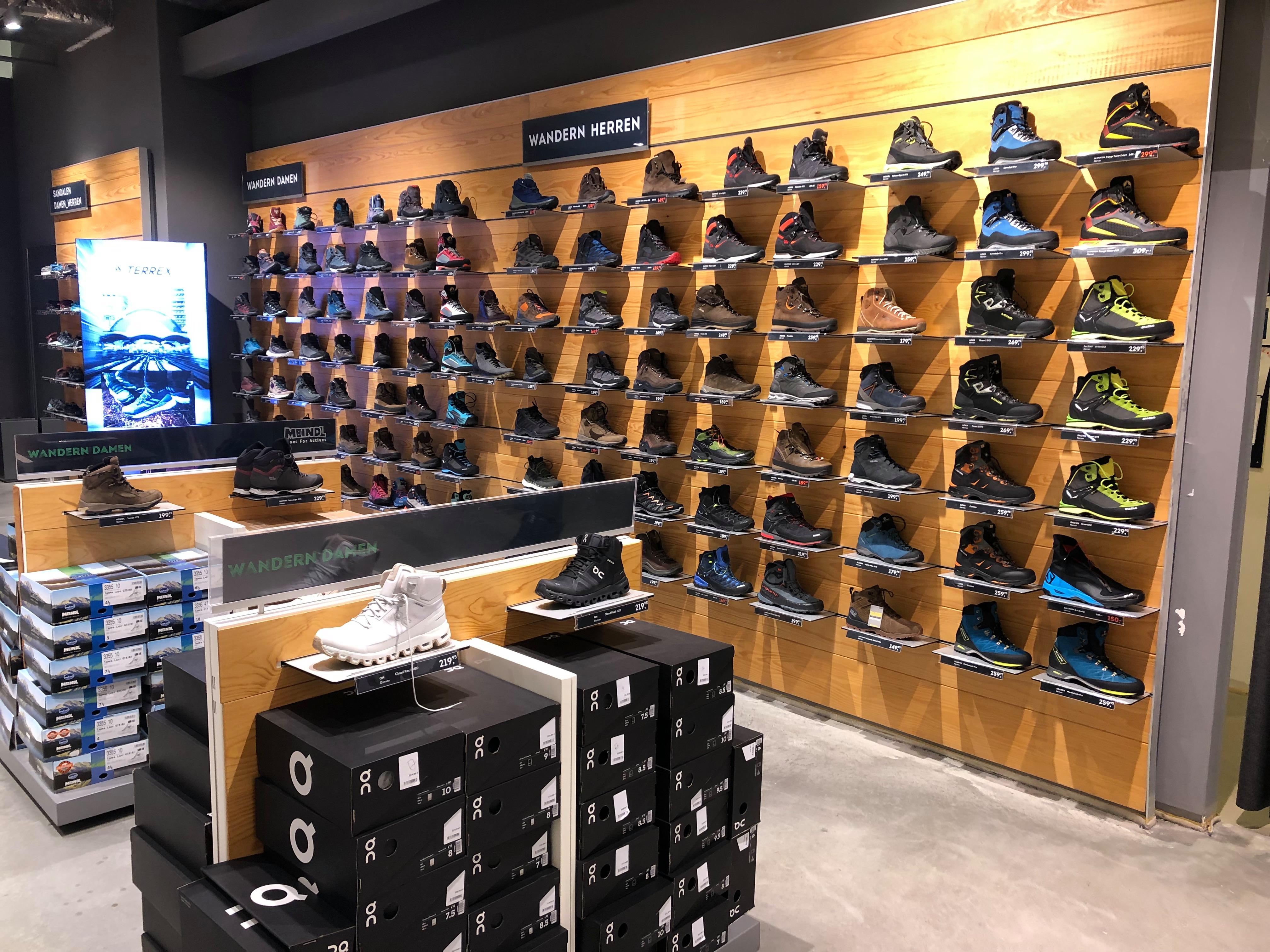 stuttgart sneaker laden
