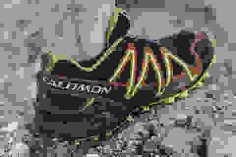 Salomon Trailrunning Schuhe in der Nahaufnahme.